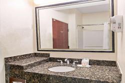 Super 8 by Wyndham Austin/Airport South