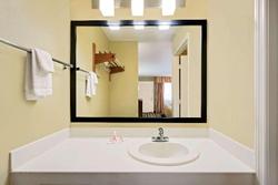 Super 8 by Wyndham Hermitage Nashville