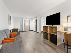 Spark by Hilton Harrisonburg University Area