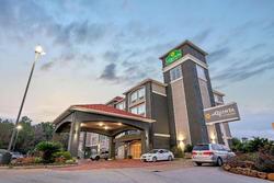 La Quinta Inn & Suites by Wyndham Houston-Magnolia
