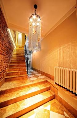 Azade Hotel