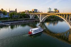 Holiday Inn Express Hotel & Suites Knoxville-Farra