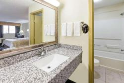 Days Inn by Wyndham Kent - Akron
