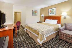 Days Inn by Wyndham Kent - Akron