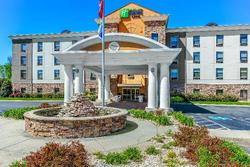 Holiday Inn Express Hotel & Suites Morristown