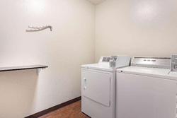 Super 8 by Wyndham La Crosse