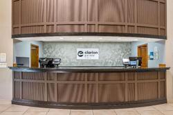 Clarion Pointe Louisville East