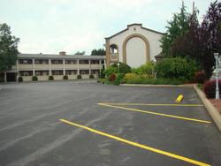 Days Inn by Wyndham Lewisburg