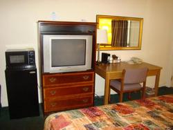 Days Inn by Wyndham Lewisburg