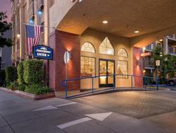 Howard Johnson by Wyndham Pasadena