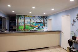 Travelodge by Wyndham Long Beach Convention Centr