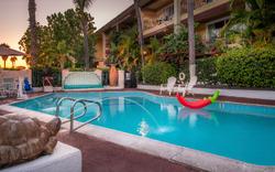 Hotel Pepper Tree Boutique Kitchen Studios