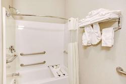 Days Inn & Suites by Wyndham Louisville SW