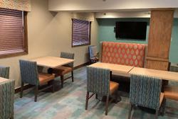 Super 8 by Wyndham Lincoln West