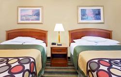 Super 8 by Wyndham Mt. Pleasant