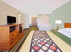 Super 8 by Wyndham Mt. Pleasant