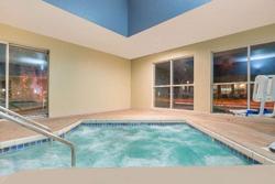 Super 8 by Wyndham Menomonie WI