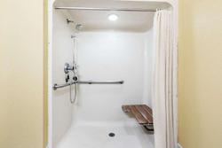 Super 8 by Wyndham Midland