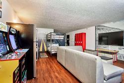 Super 8 by Wyndham Mahwah