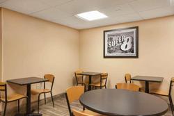 Super 8 by Wyndham Mount Laurel