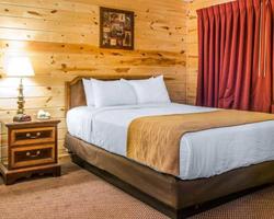 Cabins of Mackinaw