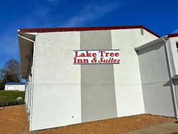 Laketree Inn And Suites Marion