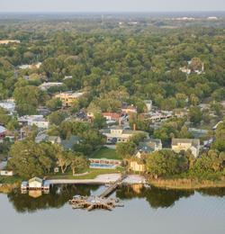Lakeside Inn
