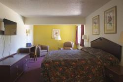 Econo Lodge Inn & Suites