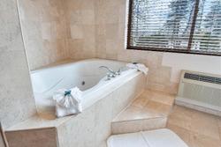 Four Points by Sheraton Plainview Long Island