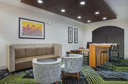 Holiday Inn Express & Suites Lebanon