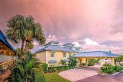 Naples Garden Inn