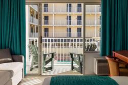 Howard Johnson by Wyndham Ocean City Oceanfront