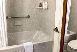 Howard Johnson by Wyndham Ocean City Oceanfront