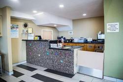 Super 8 by Wyndham Holbrook