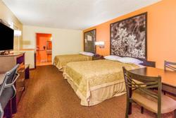 Super 8 by Wyndham Palestine