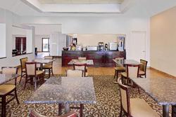 Super 8 by Wyndham Plainview