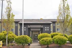 Super 8 by Wyndham Roseburg