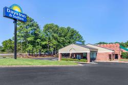 Days Inn & Suites by Wyndham Rocky Mount Golden E