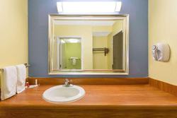 Days Inn by Wyndham Raleigh-Arpt-Rsch Tri Pk