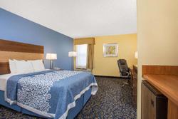 Days Inn by Wyndham Raleigh-Arpt-Rsch Tri Pk