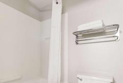 Days Inn by Wyndham Raleigh-Arpt-Rsch Tri Pk