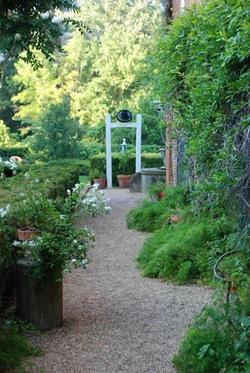 Monmouth Historic Inn & Gardens