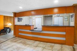 Howard Johnson by Wyndham Staunton