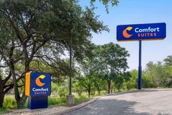 Comfort Suites Medical Center near Six Flag