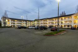 HomeTowne Studios Seattle - Kent/ Des Moines