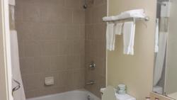Great Lakes Inn and Suites