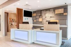 Holiday Inn Express & Suites Springfield North