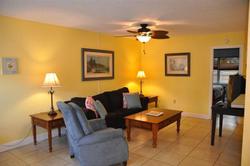 Lido Islander Inn and Suites