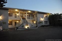 Lido Islander Inn and Suites