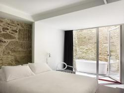 Moure Hotel